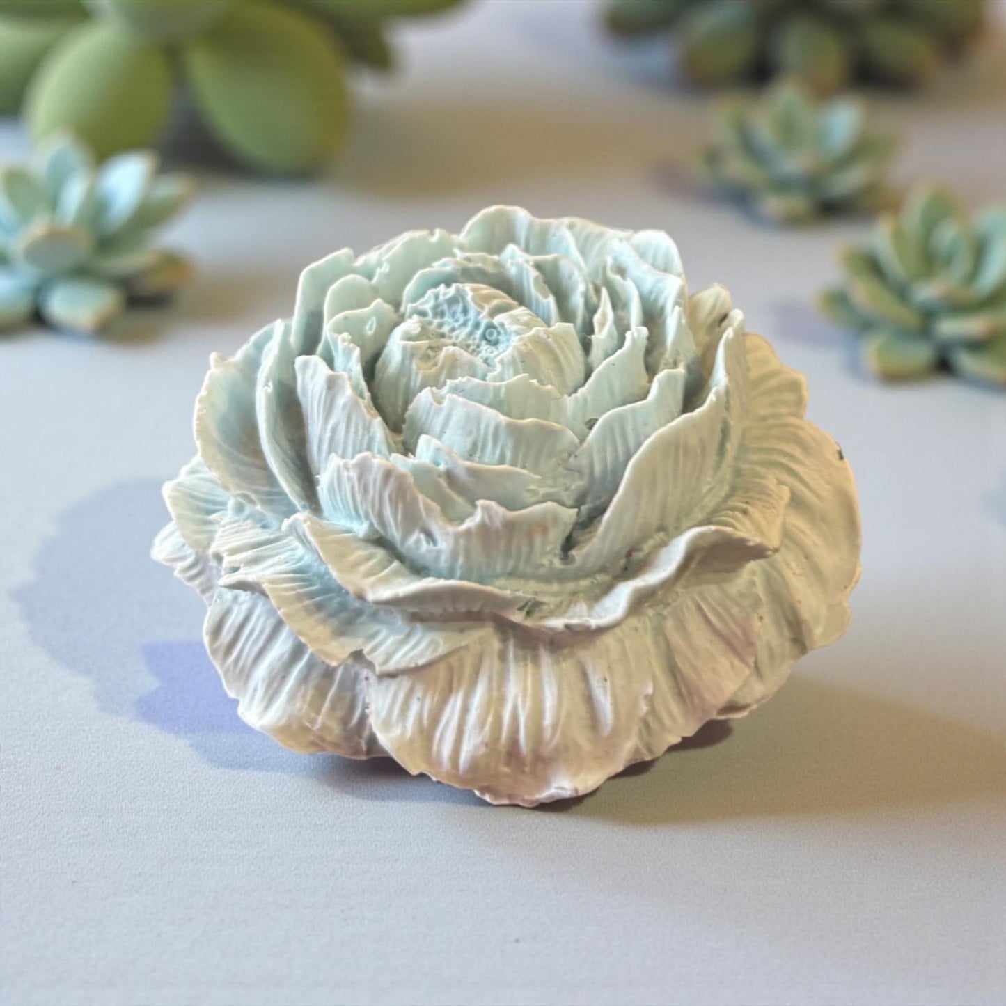 Fleur dĂ©corative vert dâeau clair en Jesmonite â diffuseur de parfum artisanal Epoxy Kawaii