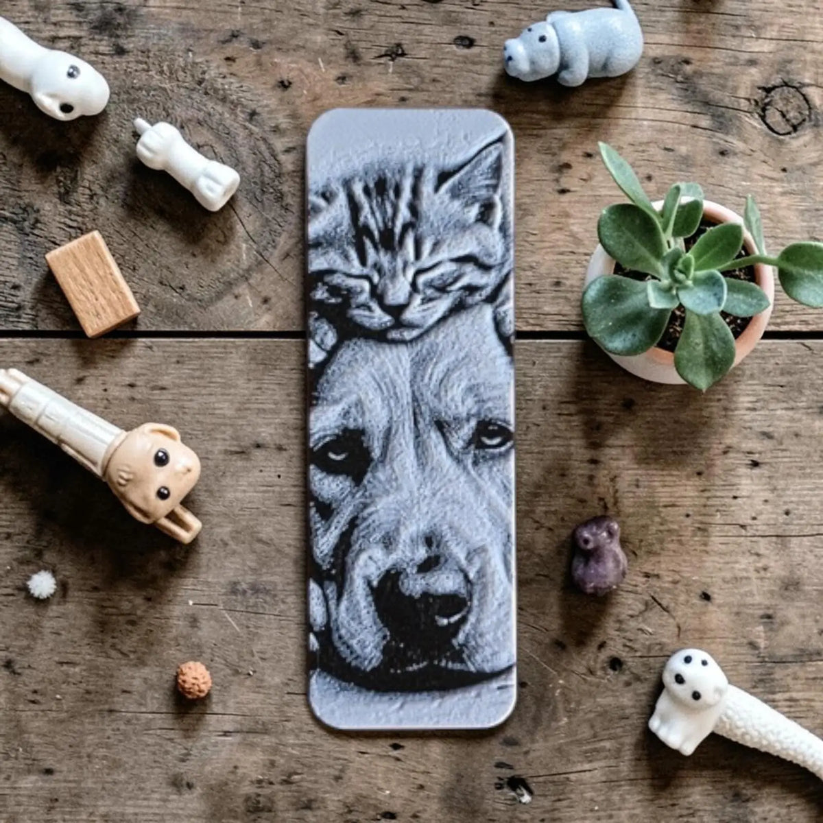 Marque-page chat et chien en impression 3D noir et blanc avec illustration tendre d’animaux