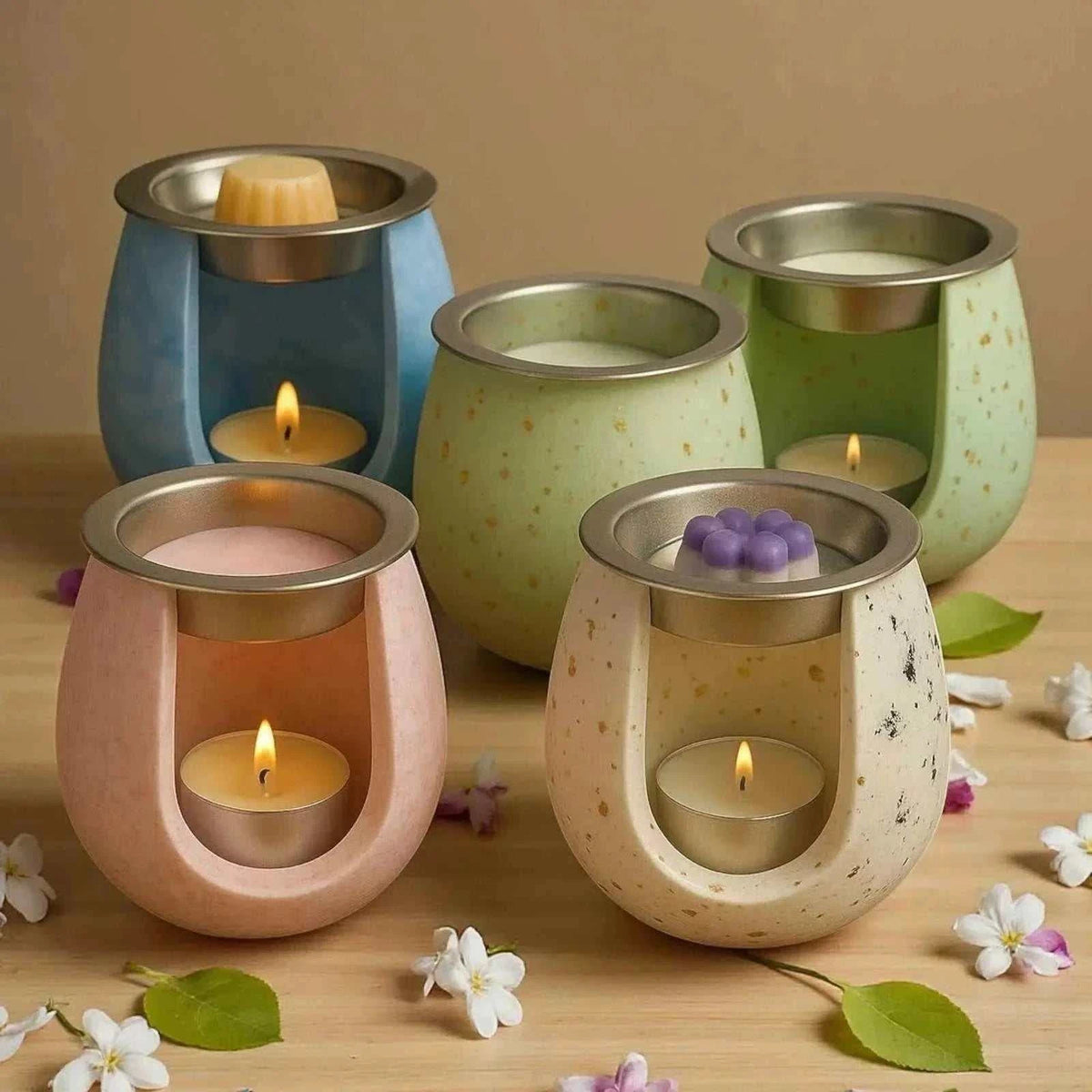 Brûleur à Parfum Rond en Jesmonite multicolore pastel avec coupelle inox, finition marbrée et dorée, design artisanal et zen.