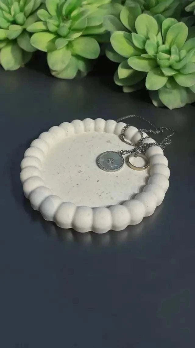 Vide-Poche Marguerite en Jesmonite – Terrazzo Marron & Beige Naturel Epoxy Kawaii