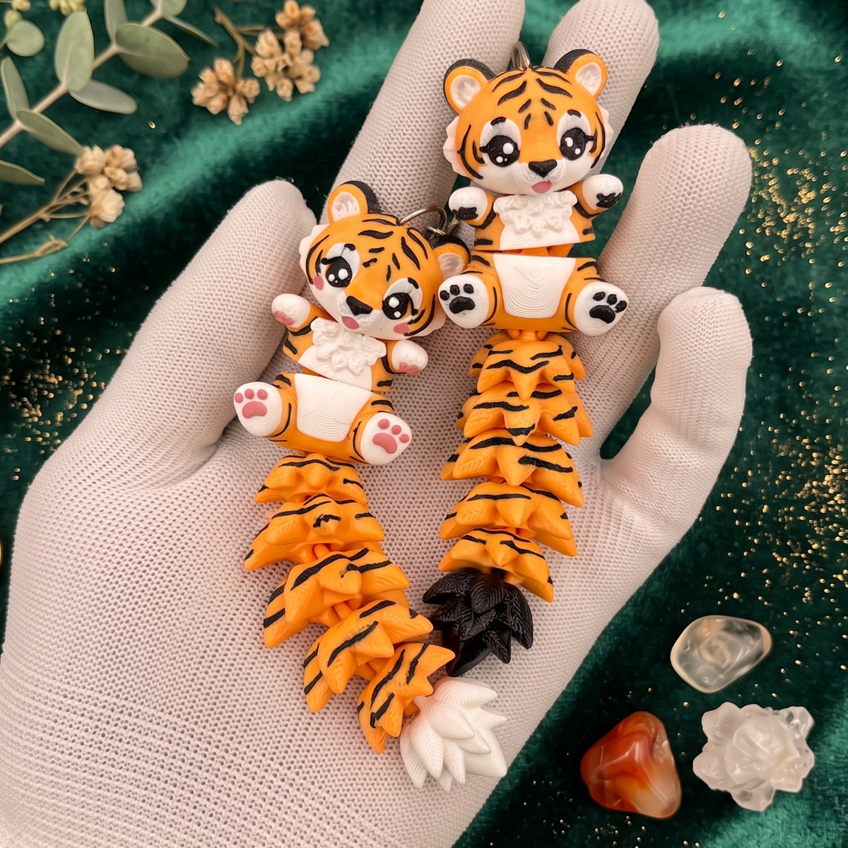 Porte-clé tigre articulé 3D avec longue queue Fluffy orange et noire