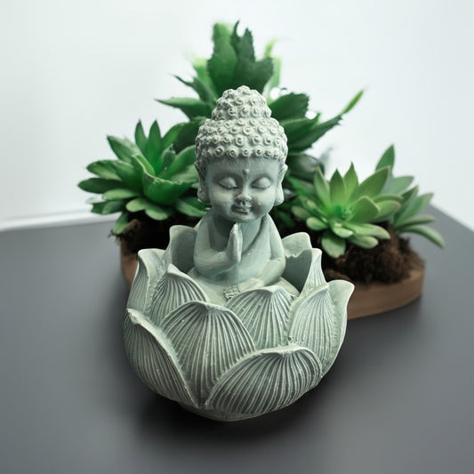 Bouddha Lotus – Vert décoratif & diffuseur de parfum en Jesmonite. Fait main en France. Compatible avec nos fondants parfumés liquides. -20 % sur le fondant ajouté !