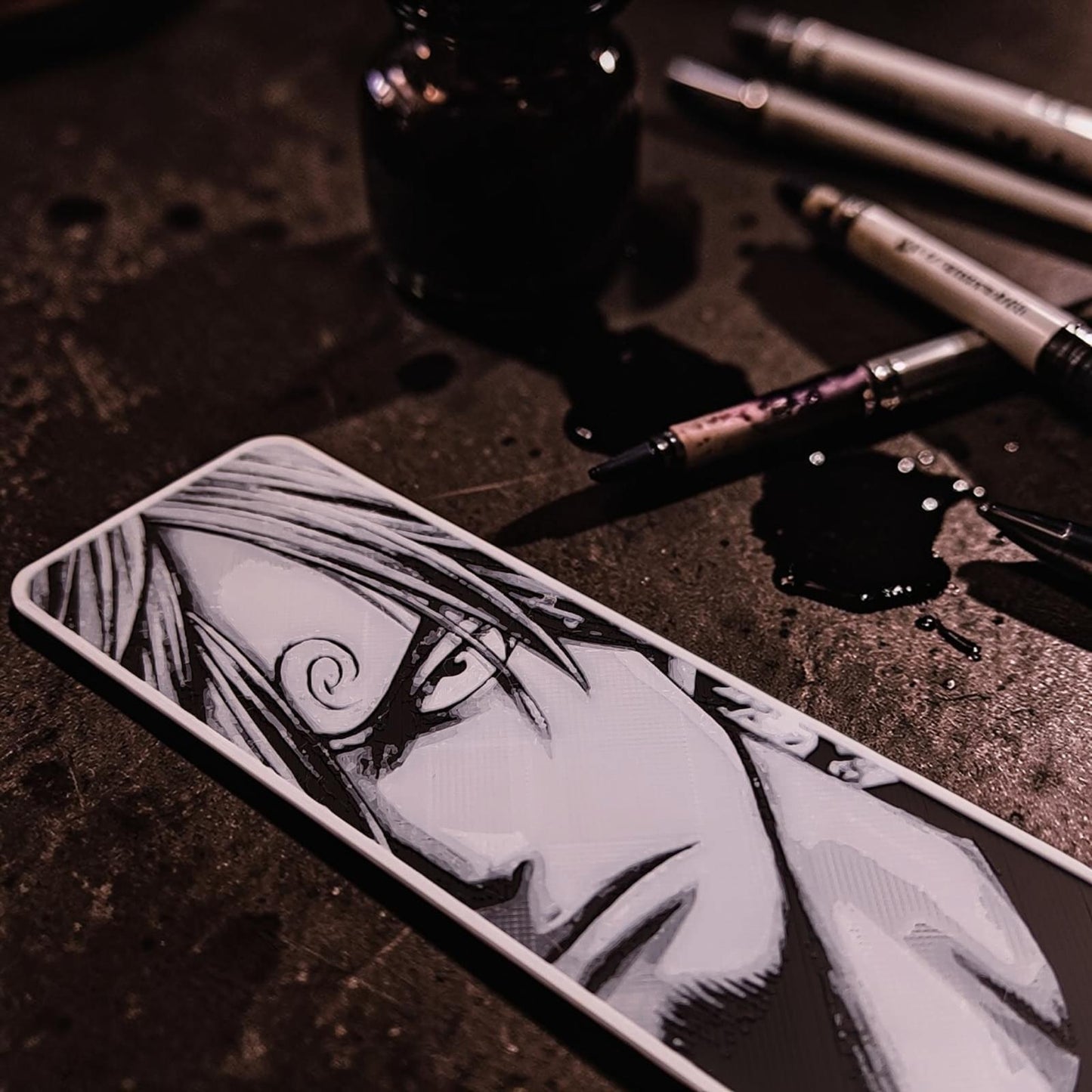Marque-page style manga pirate en impression 3D noir et blanc avec plusieurs modèles de personnages au choix
