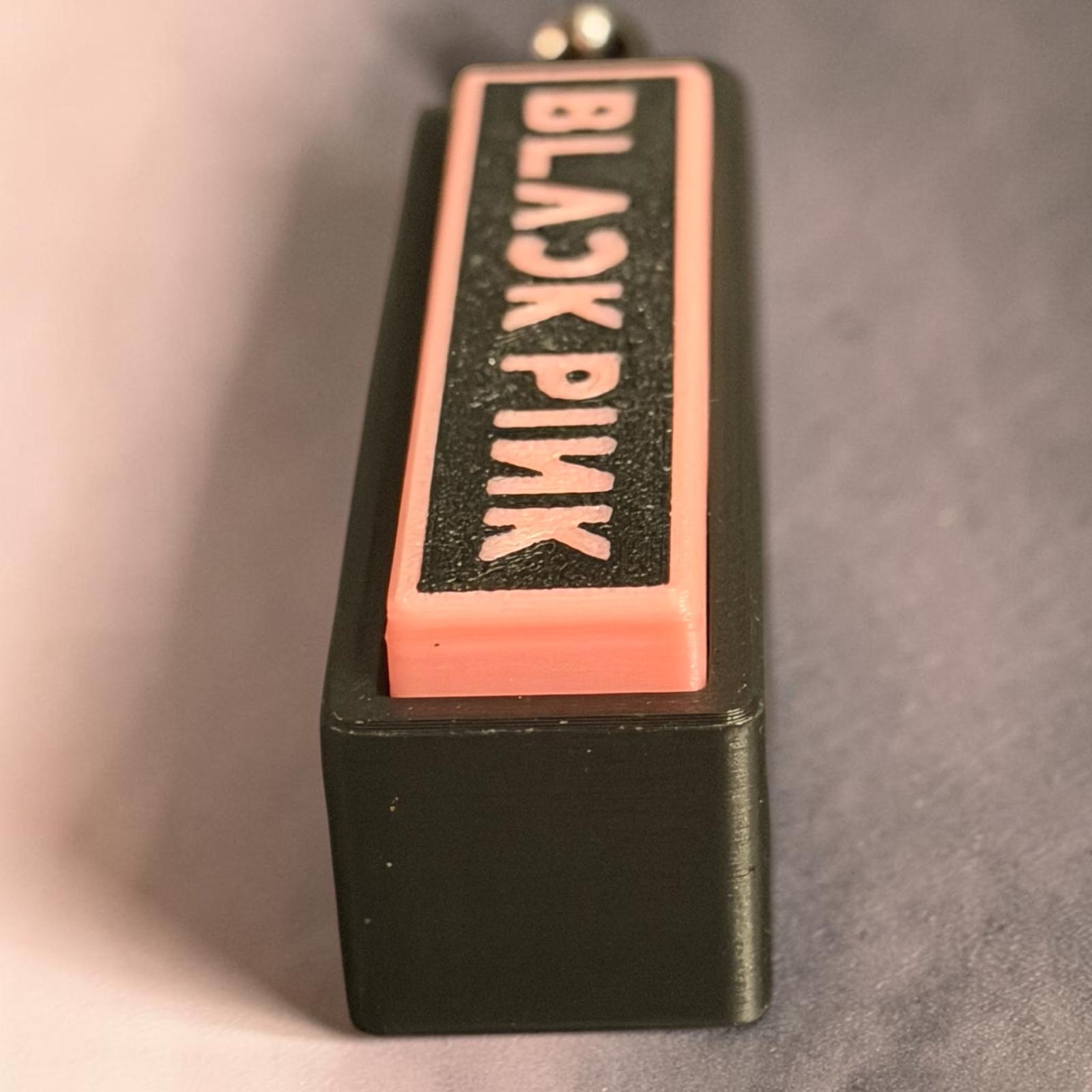 Porte-clés clicker K-pop inspired noir et rose