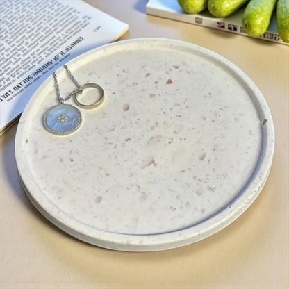 🤎 Vide-Poche Rond Beige Effet Terrazzo Marron – Création artisanale en Jesmonite Epoxy Kawaii
