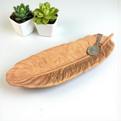 🤎 Vide-Poche Plume Marron Marbré – Création artisanale en Jesmonite Epoxy Kawaii