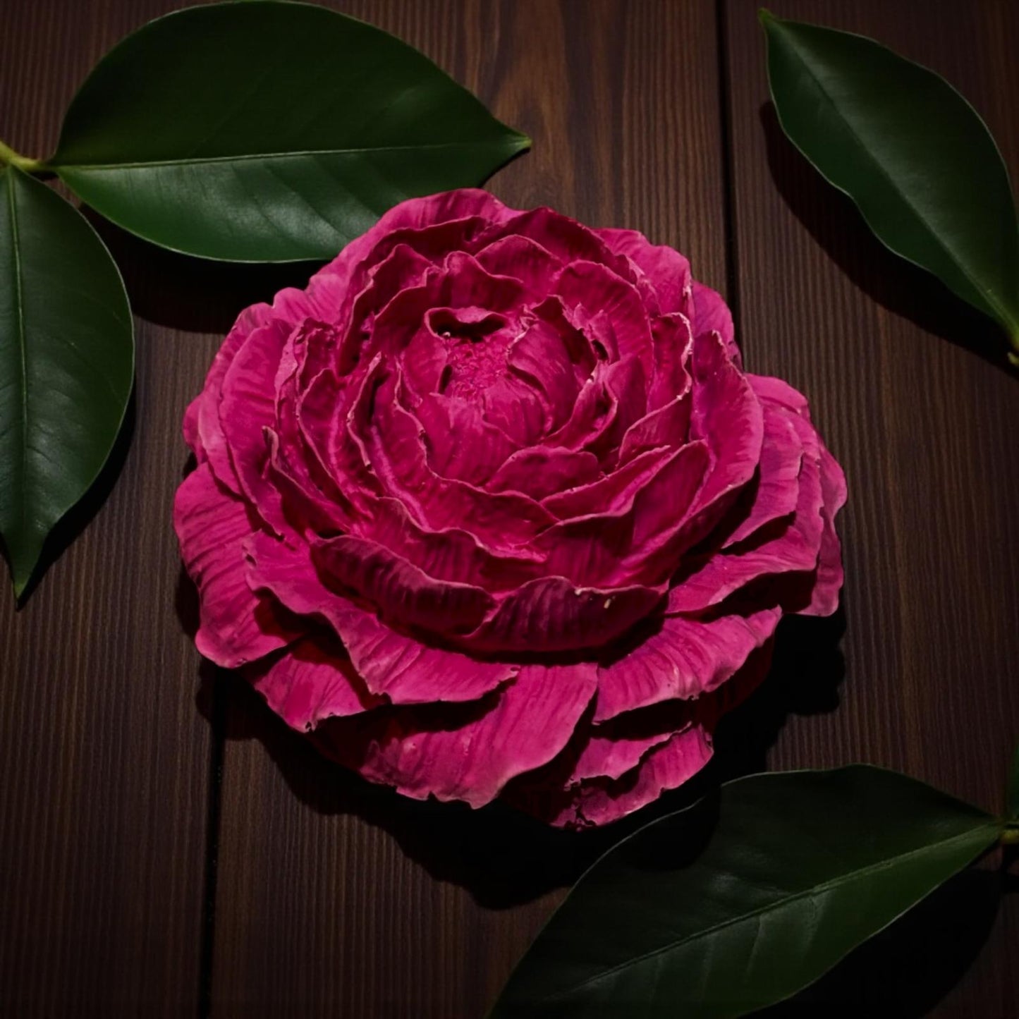 Fleur décorative en Jesmonite fuchsia intense – diffuseur de parfum artisanal Epoxy Kawaii