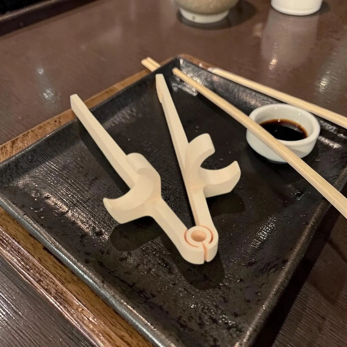 Baguette pour doigts geek personnalisable en impression 3D pour manger des chips sans se salir les doigts