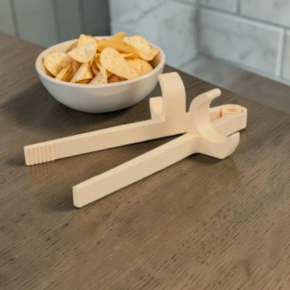 Baguette pour doigts geek personnalisable en impression 3D pour manger des chips sans se salir les doigts
