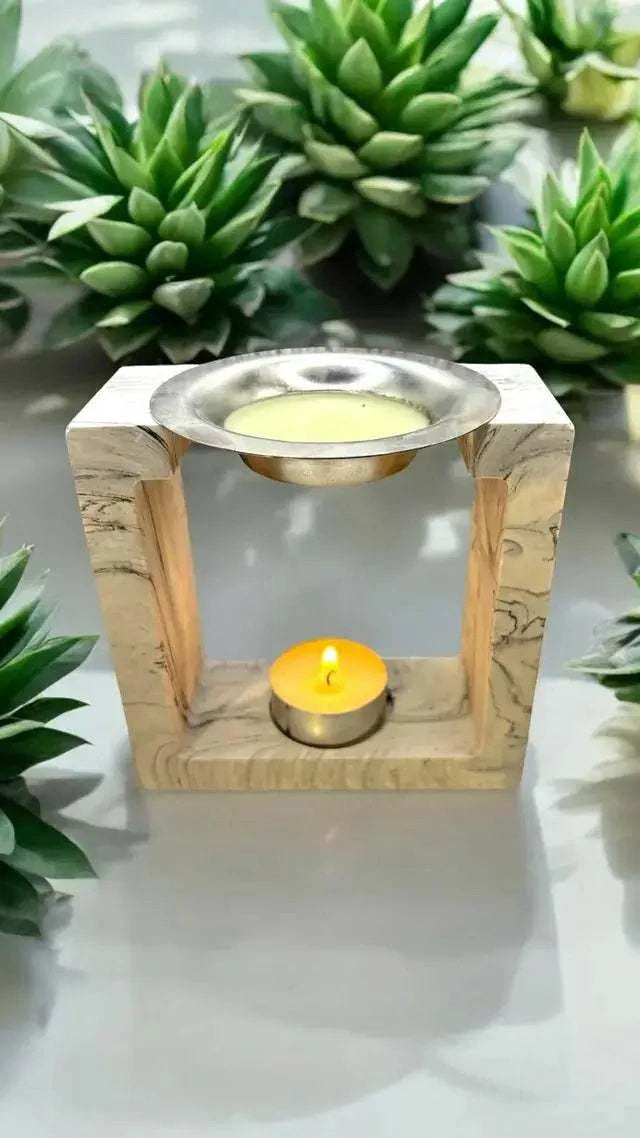 Brûleur à parfum carré en Jesmonite, blanc avec touches de noir. Fait main en France par Epoxy Kawaii ✨ — design minimaliste, diffusion douce, ambiance zen.
