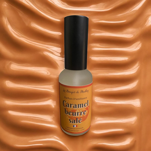 Parfums d’ambiance artisanaux Douceur & Cocooning : Fleur de coton, Guimauve, Caramel… Faits main en France pour une maison réconfortante.