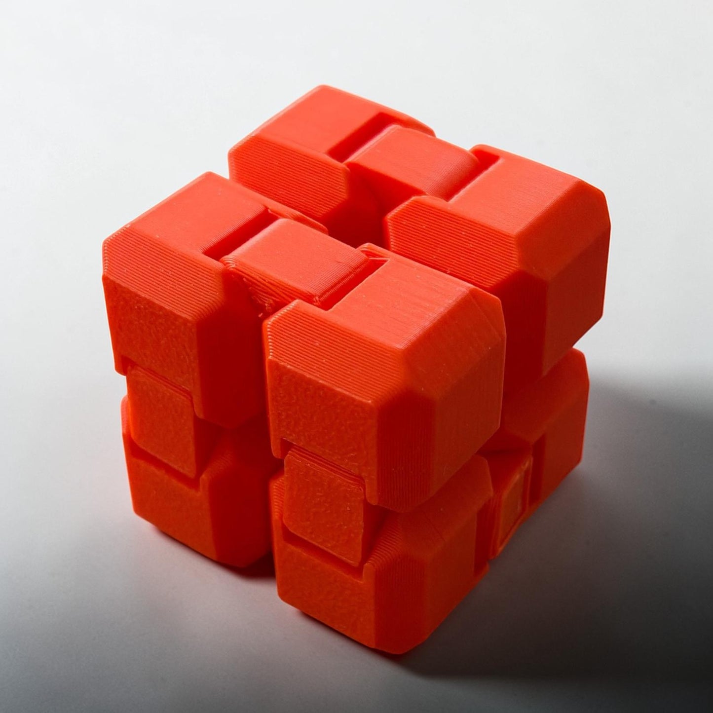 Cube infini anti-stress en impression 3D personnalisable en couleur, objet sensoriel articulé à manipuler
