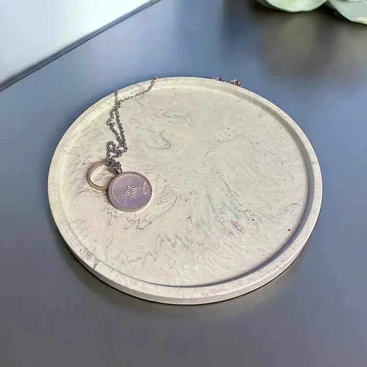 🌿 Vide-Poche Rond Vert Clair & Noir – Création artisanale en Jesmonite Epoxy Kawaii