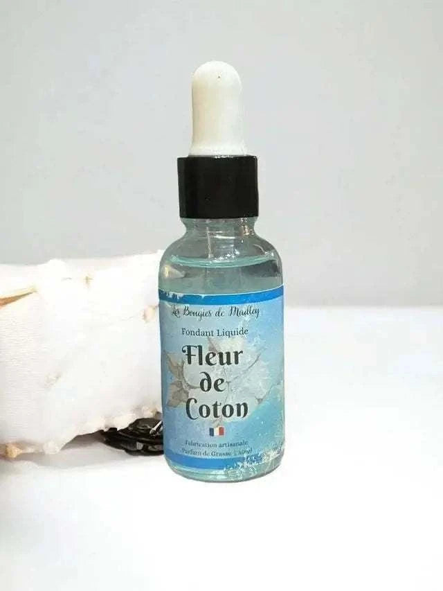 Plonge dans une ambiance réconfortante avec nos fondants parfumés liquides Douceur & Cocooning faits main. Parfums : Fleur de coton, Guimauve, Caramel, Cookies...