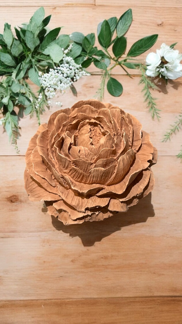 Fleur décorative en Jesmonite marron clair effet bois – diffuseur de parfum artisanal Epoxy Kawaii