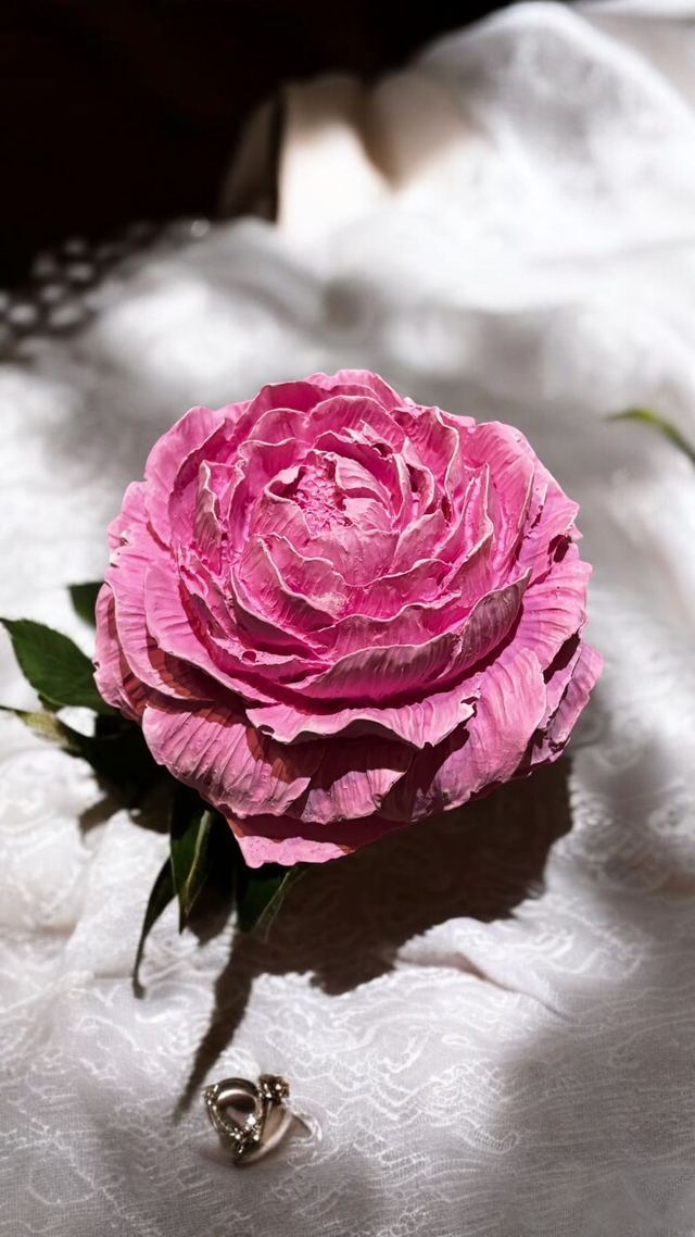 Fleur décorative en Jesmonite rose intense – diffuseur de parfum artisanal Epoxy Kawaii