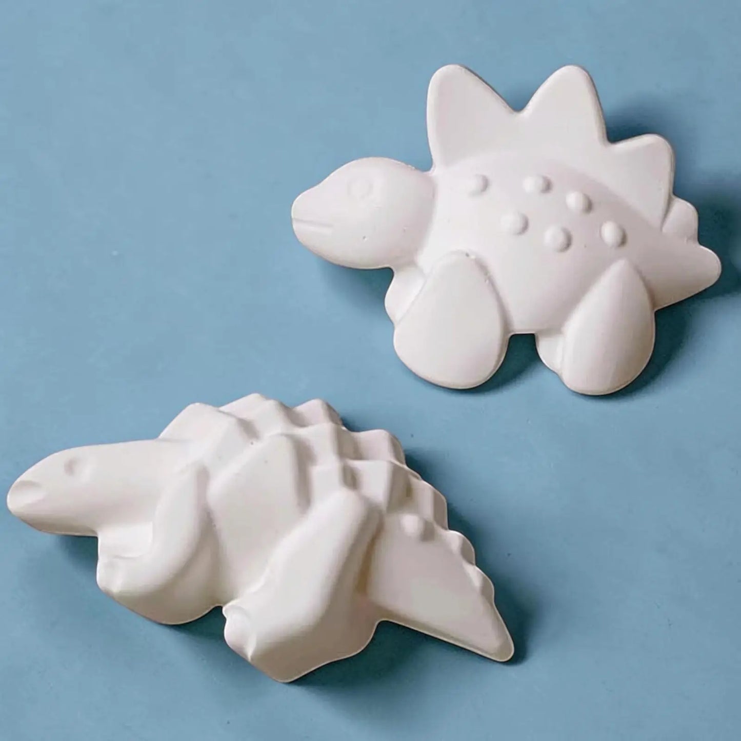Figurines Stegosaure et Ankylosaure kawaii à peindre activité créative dinosaure