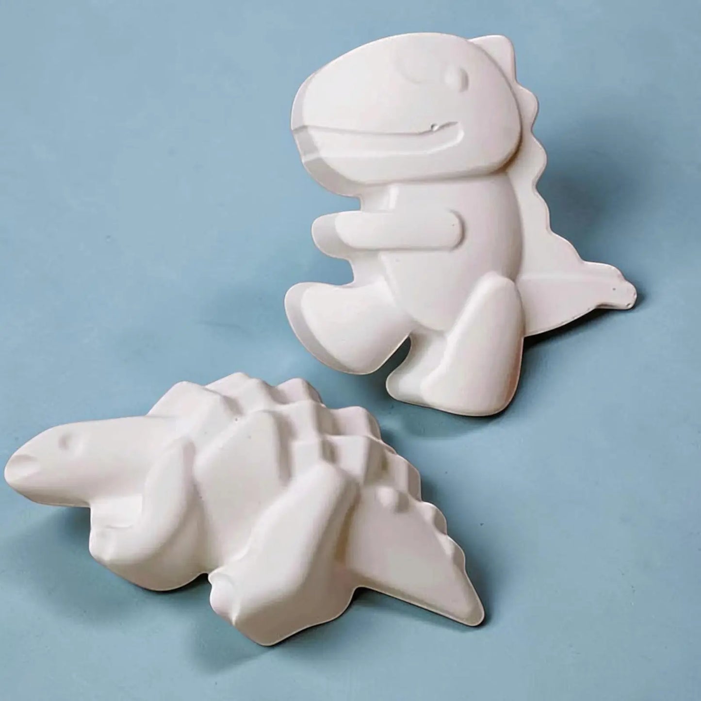 Figurines T-Rex et Ankylosaure kawaii à peindre activité créative dinosaure