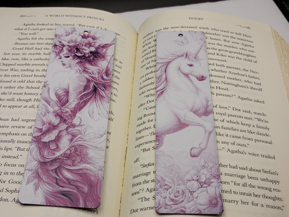 Marque-pages Floral Fantasy Series, fée florale et licorne rose sur livre ouvert