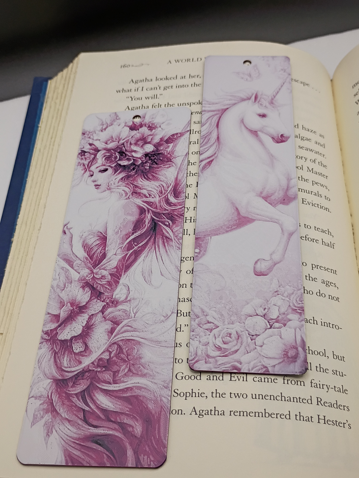 Marque-pages Floral Fantasy Series, modèle Fée florale et modèle Licorne florale en rose