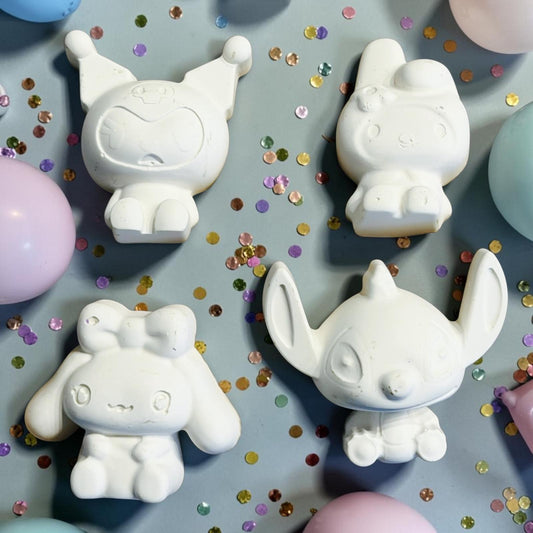 Pack créatif kawaii avec petites figurines à peindre style pastel et cute