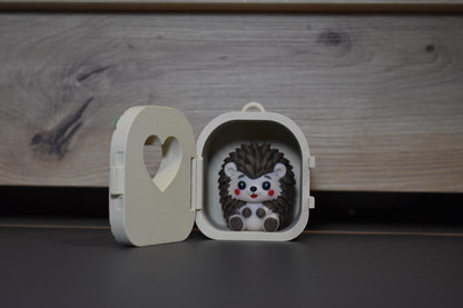 Mini maison Pocket Pals Hérisson ouverte avec figurine à l'intérieur