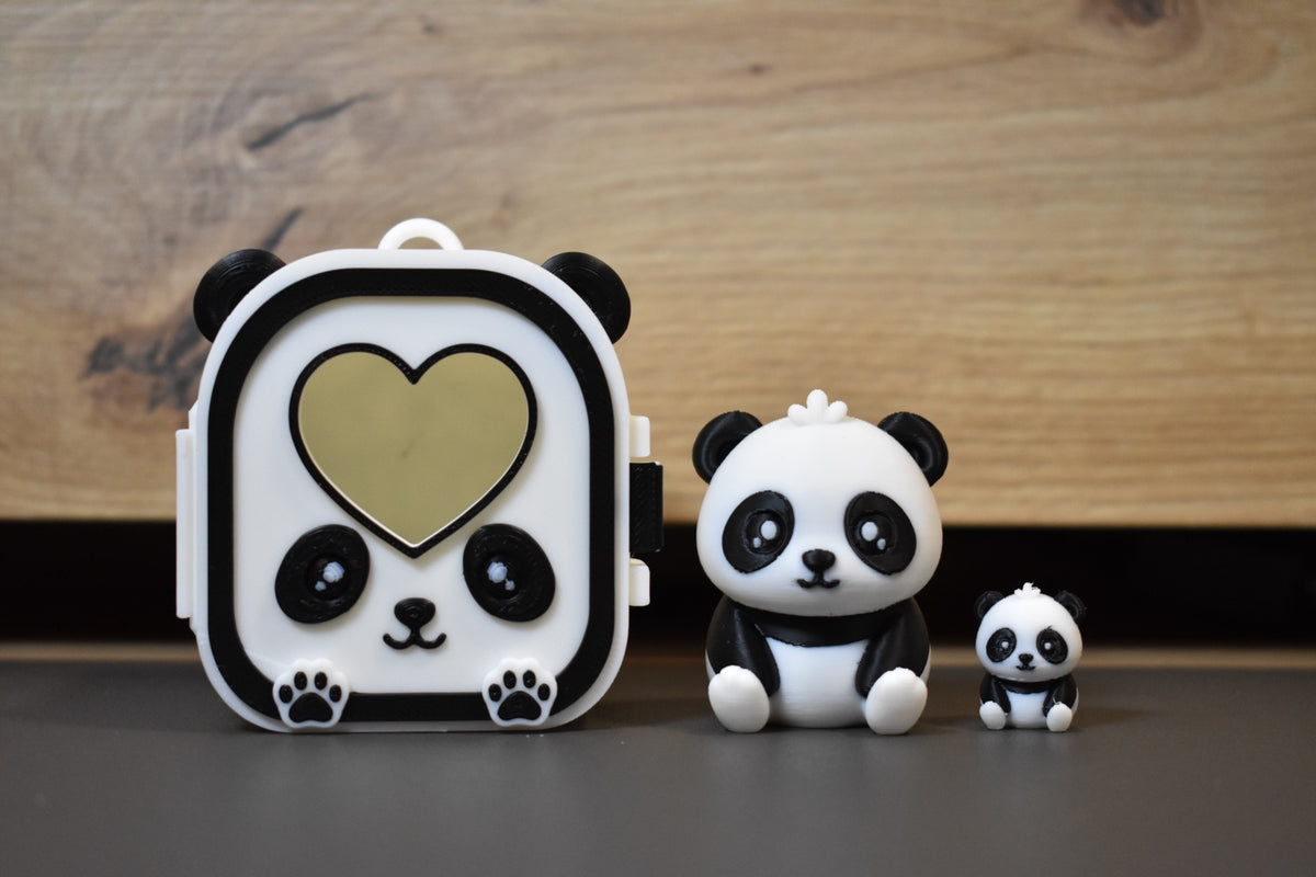 Pocket Pals Panda avec maison panda, grand panda et mini panda