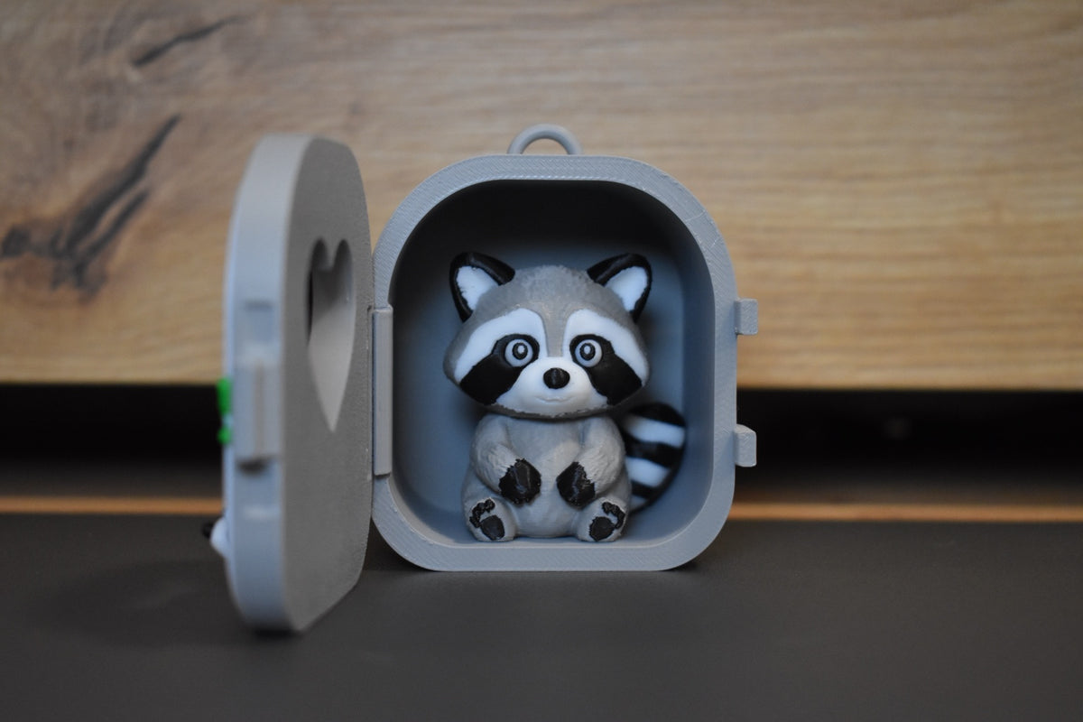Pocket Pals raton laveur dans sa mini maison ouverte – création 3D kawaii