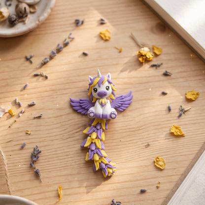Porte-clé alicorne articulée violet et jaune avec ailes kawaii et longue queue Fluffy Tails