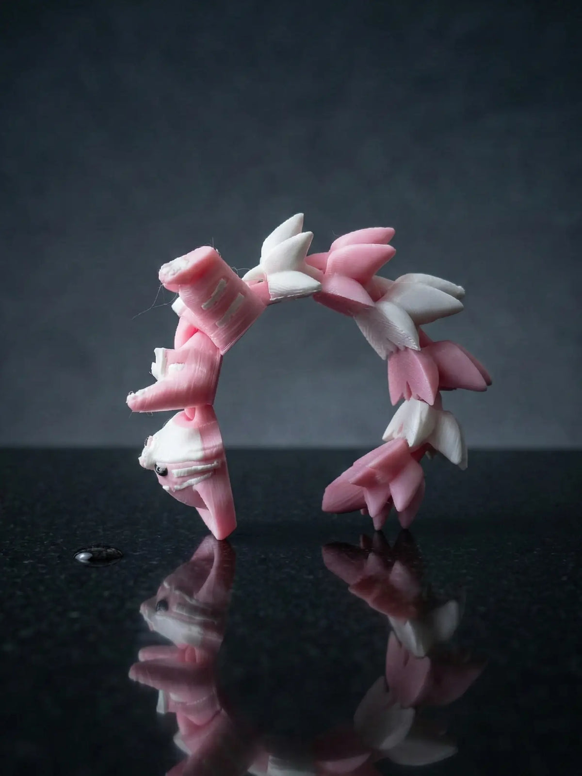 Longue queue fluffy articulée rose et blanche du porte-clé chat 3D