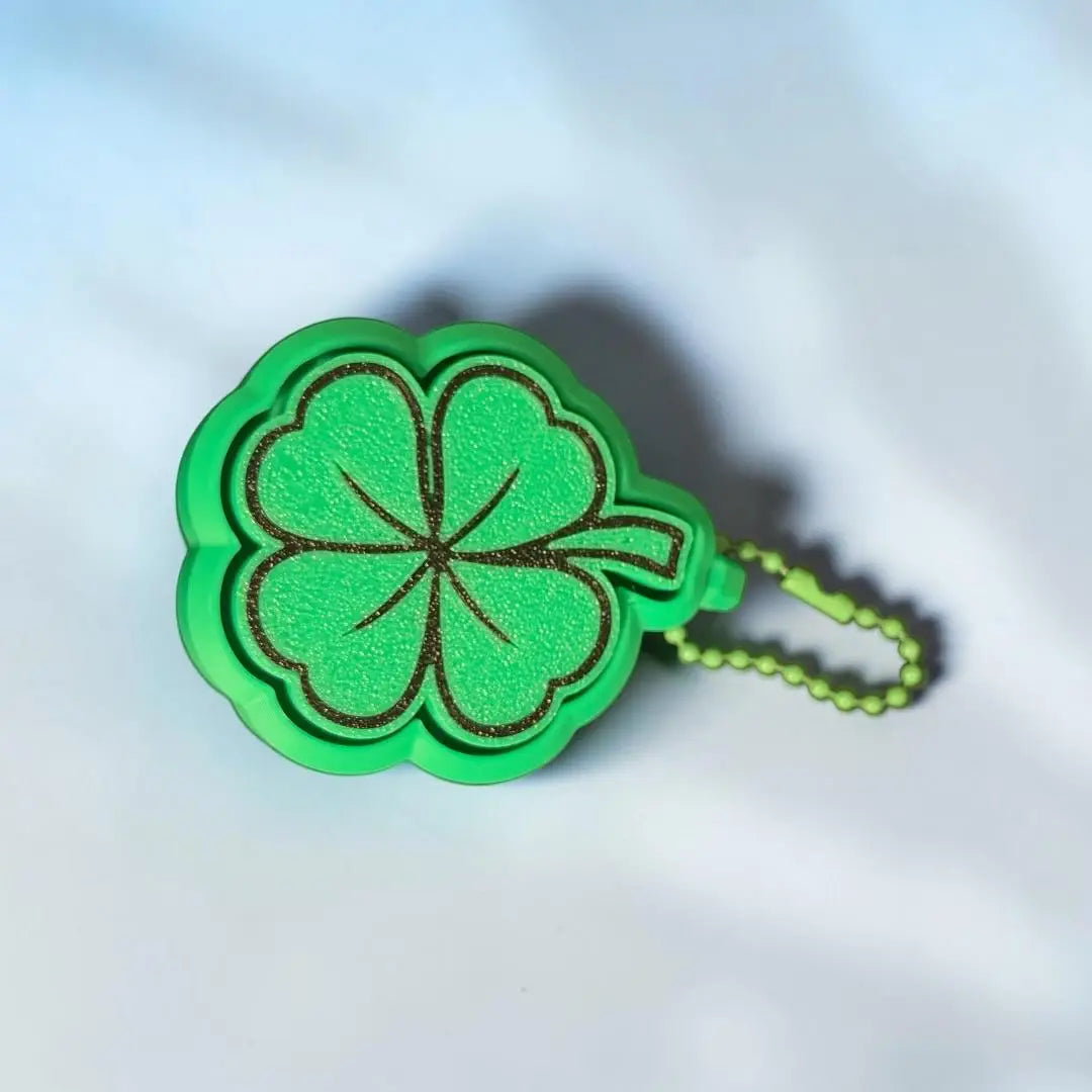 Porte clé anti stress trèfle kawaii