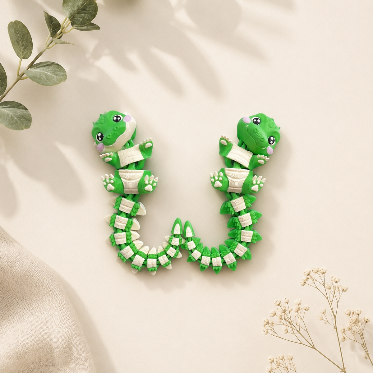 Deux porte-clés crocodiles verts articulés avec ventre crème et queue flexible