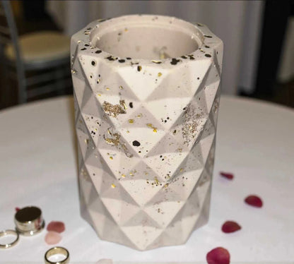 Pot haut en Jesmonite blanc avec paillettes dorées. Pièce artisanale, chic et écoresponsable — fait main en France. Epoxy Kawaii ✨
