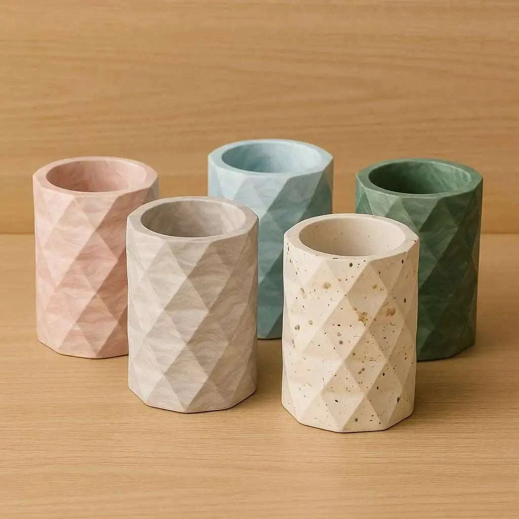 Pot haut en Jesmonite artisanal et personnalisable, design minimaliste et écologique pour décoration intérieure.