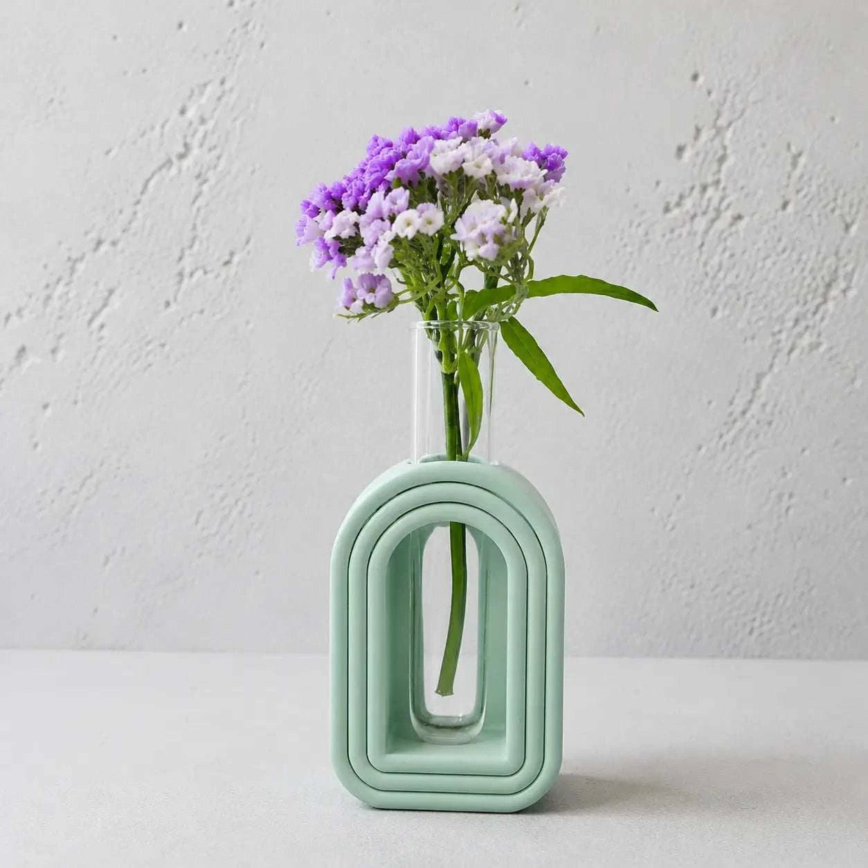 Soliflore arche minimaliste en jesmonite fait main avec fleurs séchées décoration moderne artisanale