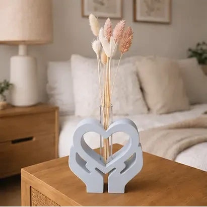 Soliflore mains cœur en jesmonite blanc et doré avec fleurs séchées – décoration artisanale Epoxy Kawaii