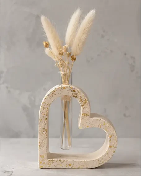 Soliflore Cœur en Jesmonite Personnalisable – Décoration Romantique Artisanale Epoxy Kawaii