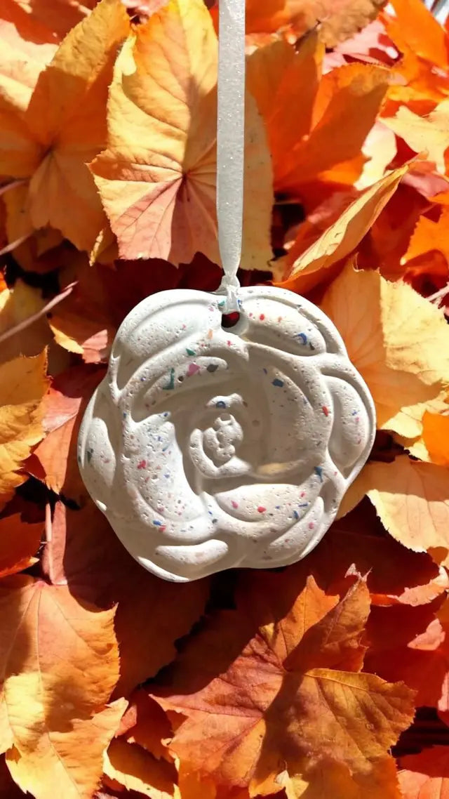 Suspension Parfumée à l’essence de Lavandin en Jesmonite Élégance et Fraîcheur Epoxy Kawaii