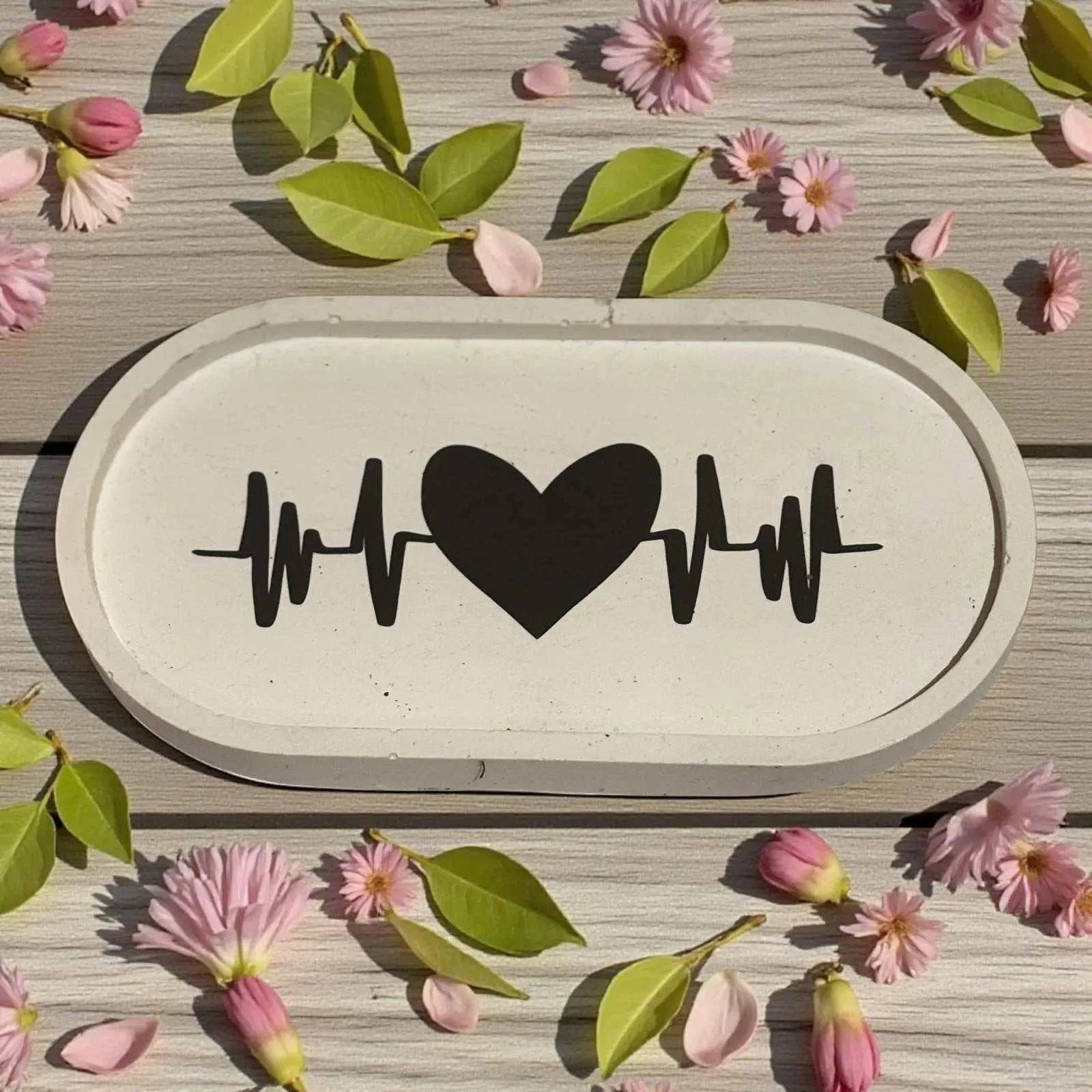 🖤 Vide-Poche en Jesmonite – Blanc avec Décoration Cœur & Battement Noir Epoxy Kawaii
