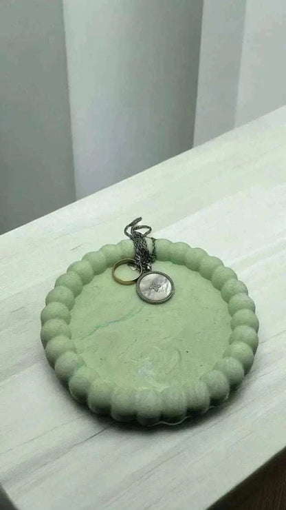 Vide-Poche Marguerite en Jesmonite – Vert Marbré Apaisant Epoxy Kawaii