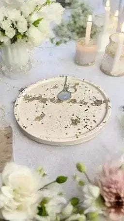 ✨ Vide-Poche Rond Blanc & Doré – Élégance Lumineuse en Jesmonite Epoxy Kawaii