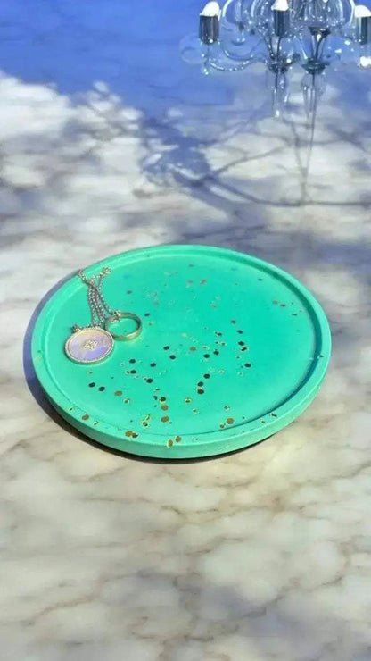 💚 Vide-Poche Rond Vert & Paillettes Dorées – Création artisanale en Jesmonite Epoxy Kawaii